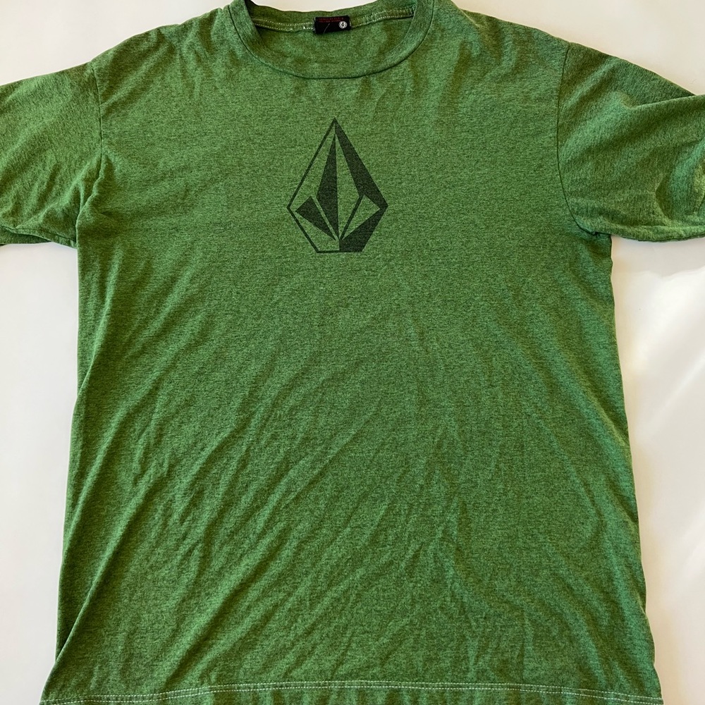 Volcom T-shirt medium large
